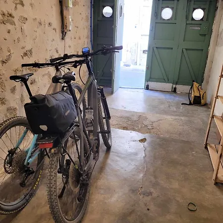 Maison Le Petit Balcon Avec Garage Pour Velo Holiday home *